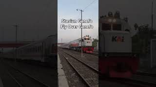 Kereta api CC 201 Berhenti di Stasiun Ganefo [upl. by Nwahsir62]