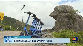 Patinetes elétricos viram febre em Itajaí [upl. by Enortna]