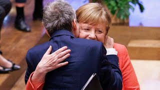 Angela Merkel Innige Beziehung zu Ulrich Matthes Er steht ihr zur Seite [upl. by Tesil]