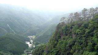 下が透けてる吊り橋 白龍妃橋（120m）熊本県水上村 [upl. by Noyrb15]