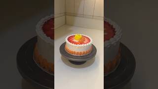 Simple cake decoration cake cakedecorating cakedecoration [upl. by Ycaj]