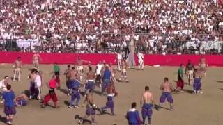 Calcio Storico Fiorentino 2011 Finale Azzurri Santa Croce contro Bianchi Santo Spiritowmv [upl. by Kyla949]