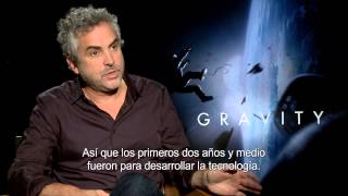 GRAVEDAD  Entrevista con Alfonso Cuarón  Oficial de Warner Bros Pictures [upl. by Yursa]