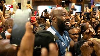 Teddy Riner accueilli par une foule en liesse à son arrivée en Guadeloupe [upl. by Ameline127]