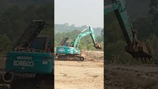 Kobelco Excavator alatberat constructionequipment construction [upl. by Kuhlman]