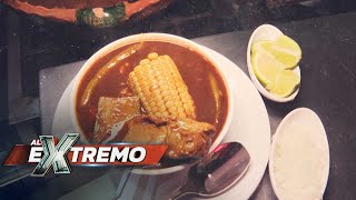 ¡Rahmar probó un delicioso mole de olla con chambarete para relamerse los bigotes  Al Extremo [upl. by Dora]