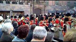 Basel Tattoo 2011  Die kleine Kneipe [upl. by Hcardahs]