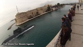 Video Passaggio Sommergibili Taranto shorts [upl. by Arlyne]