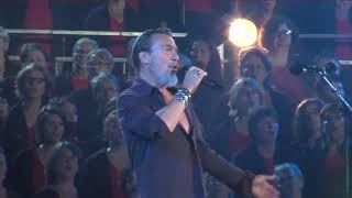 1000 choristes chantant Florent Pagny  FCA 2017  Florent Pagny  Extrait Chanter [upl. by Fred]