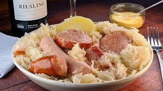 Le meilleur plat au chou  Recette Française  Choucroute garnie alsacienne [upl. by Leipzig]