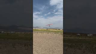 Ted wasatchhanggliding1841 top landing Wills Wing Alpha 235 like a boss hanggliding [upl. by Garrek]