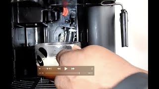 How A DELONGHI MAGNIFICA ESAM 3000B Espresso Machine Makes Coffee [upl. by Echikson]