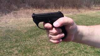 Pistola Taurus PT22  Calibre 22 LR [upl. by Isa]