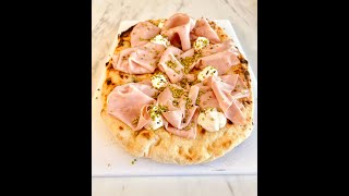 SCHIACCIATA con MORTADELLA e PISTACCHIOlabbinamento dei sogni✨ Shorts [upl. by Ayak795]