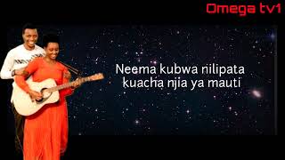 AMENIWEKA HURU KWELI by Papi clever amp Dorcas Ft Merci Pianist Video Lyrics [upl. by Yrreiht]