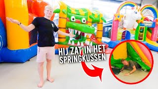 VERSTOPPERTJE IN MEGA SPRINGKUSSEN HAL super groot [upl. by Yrakaz956]