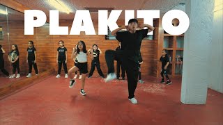 Yandel  Plakito  Coreografía por Brandon Dance 12🕺 [upl. by Crissie616]