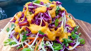 Ensalada Asiatica con Aderezo de MANGO RawvanaFit [upl. by Dorena]