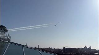 Le Frecce Tricolori a Venezia in ricognizione per la festa del 4 novembre [upl. by Eycats]