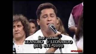 Leandro amp Leonardo  Um Violeiro Toca  Programa Livre [upl. by Gonta]