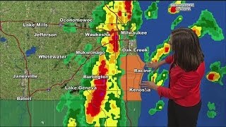 Severe thunderstorm warning in effect for Racine Kenosha counties until 1215 pm [upl. by Sevart]