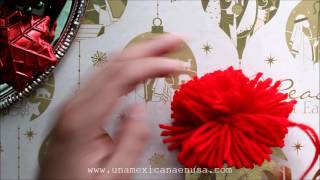 DIY Guirnalda Navideña hecha con pompones de estambre [upl. by Sikras]