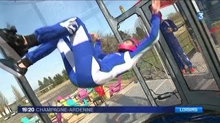 Un simulateur de chute libre à laérodrome de BrienneleChâteau Aube [upl. by Esille]