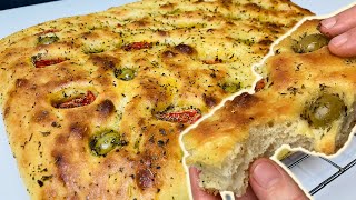 FOCACCIA PUGLIESE con Pomodorini e Olive  Ricetta Facile e Veloce [upl. by Subak112]