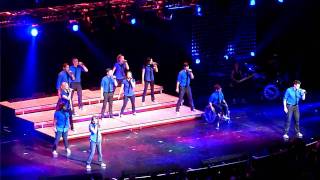 Glee Live  Somebody to Love [upl. by Gayla]