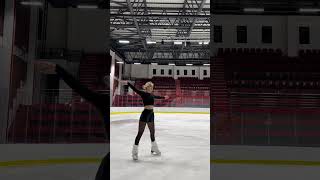 Buz pateni hakkında sorularınızı alabilirimm piano figureskating buzpateni iceskating skating [upl. by Novhaj]