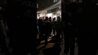 quotSie nötigen mich in meiner Pressefreiheitquot berlin demo polizeigewalt sonnenallee [upl. by Francoise]