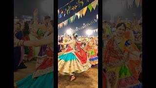 Geeta Rabari Garba  Hu To Leriyu Re Odhi Panida Nisri Re [upl. by Winifred]