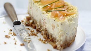 Recette  Cheesecake au fromage frais et saumon fumé [upl. by Ennairod]