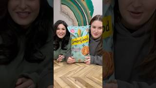 🌟FOOD REVIEW 🌟 SMARTFOOD SNICKERDOODLE POPCORN 🌟 RATING 110 🌟 shorts foodreview mukbang [upl. by Syxela]