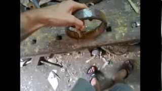 Ковка ножа из обоймы подшипникаForging knife from the old bearing [upl. by Ellenehc644]