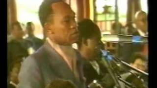 Mobutu face aux journalistes le 24 Avril 1990 apres son discours de democratisation [upl. by Raymond]