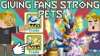 GIVING FANS MY STRONG PETS IN TRAINERS ARENA  BLOCKMAN GO [upl. by Nivk169]