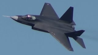 中国 歼31 Chinese Stealth J31 鹘鹰 FC31 Demo Flight Air Show China 2014 第十届中国国际航空航天博览会 J35 [upl. by Kristopher]