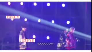 BTS JUNGKOOK amp TWICE TZUYU Tzukook moment at SBS GAYO DAEJUN 2018 [upl. by Noemys]