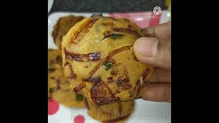 onion vada😋 shorts  snackrecipes  kamaniyarecipesshorts  cookingshorts  riceflourvada [upl. by Ahseken]