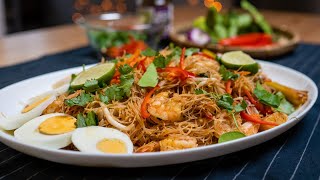 Bihun Goreng TOMYAM Aroy Mak Mak 😋 [upl. by Satterfield]