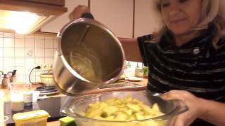 Zucchini Auflauf  vegetarisch im Backofen Thermomix tm5 [upl. by Edyak594]