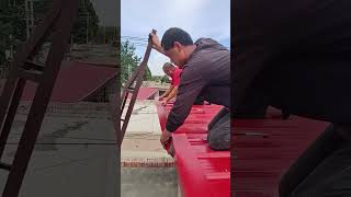 Installation process of color steel roof rain gutters [upl. by Geneva896]