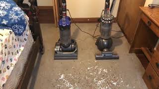 Dyson DC33 VS Dyson Cinetic big ball animal  allergy [upl. by Orabla]