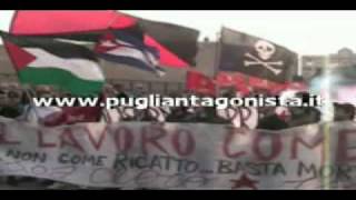 TARANTO MANIFESTAZIONE CONTRO MORTI SUL LAVORO18 APRILE 2009 CLORO ROSSO BLOCCA IL PONTE GIREVOLE [upl. by Asirehc]