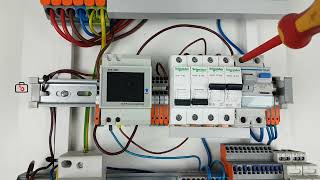 Jak podłączyć licznik monitor zużycia energii elektrycznej D52  2066 w rozdzielnicy elektrycznej [upl. by Pietrek]