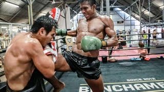 Muay Thai Motivation  Crazy training Buakaw [upl. by Ocnarfnaig]