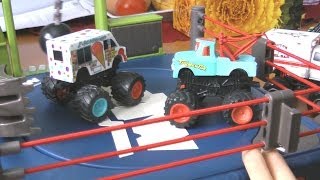 CARS TOON MATER WRESTLING RING PLAY SET Disney Pixar KIDS PLAYING [upl. by Culver547]