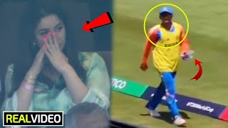 Sara Tendulkar couldnt control her tears after seeing Shubman Gill as a Waterboy in Ind vs Pak wc [upl. by Eednahs864]