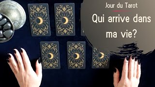 QUI ARRIVE DANS MA VIE   Tirage de Tarot à choix [upl. by Yeliah]